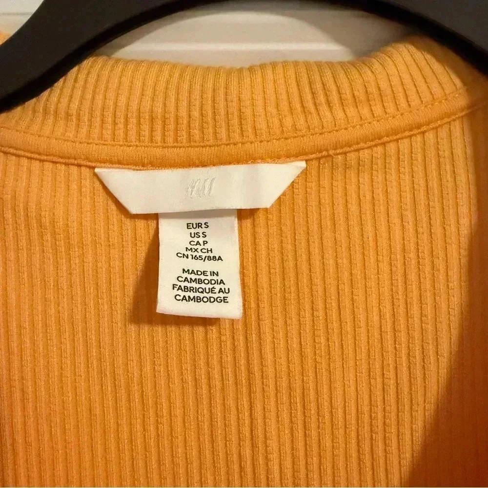 H&M RIBBED LONG SLEEVE POLO SIZE SMALL - Picture 2 of 3